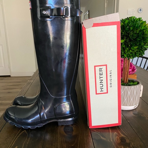 HUNTER Tall Rain Boot in Black Gloss - Picture 4 of 8